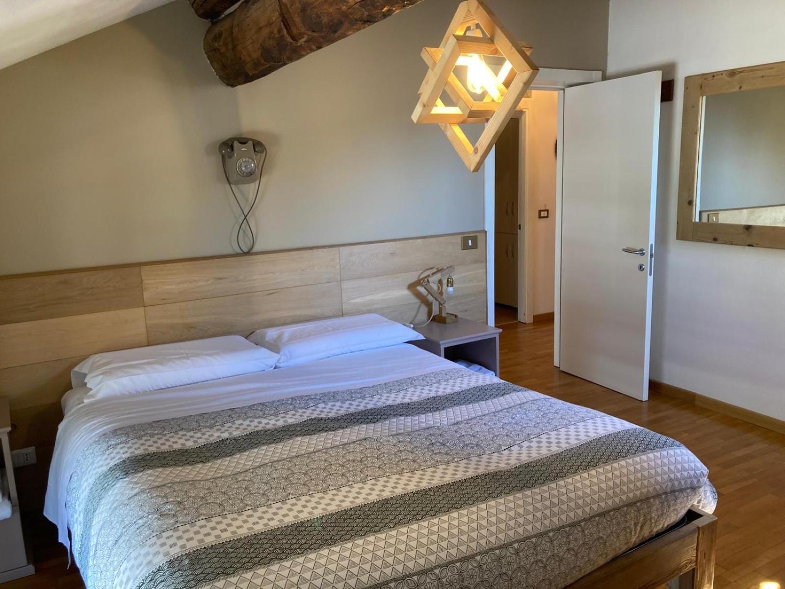 A Casa Di Checco Bed & Breakfast Feltre Dış mekan fotoğraf